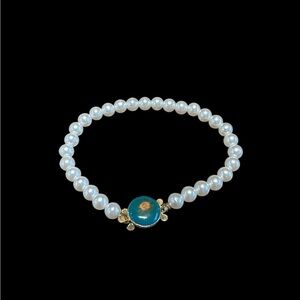 Vintage-Style Pearl Bracelet – 7.5” – Turquoise Rose Centerpiece